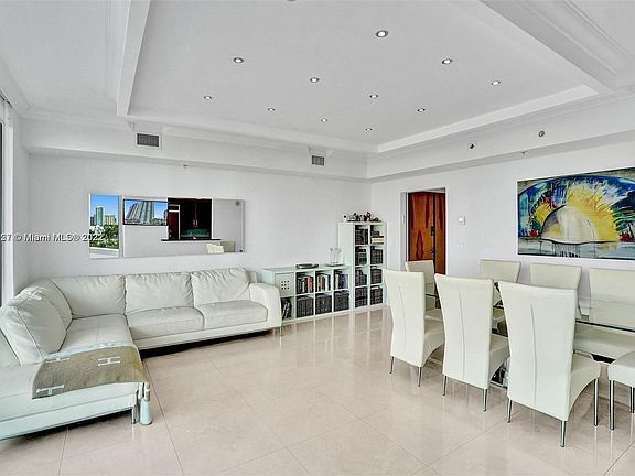 3rd image of 19400 Turnberry Way APT 431