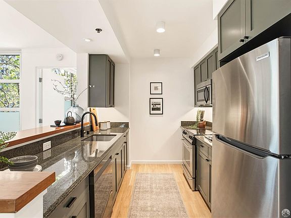 4th image of 1701 Jackson St APT 103