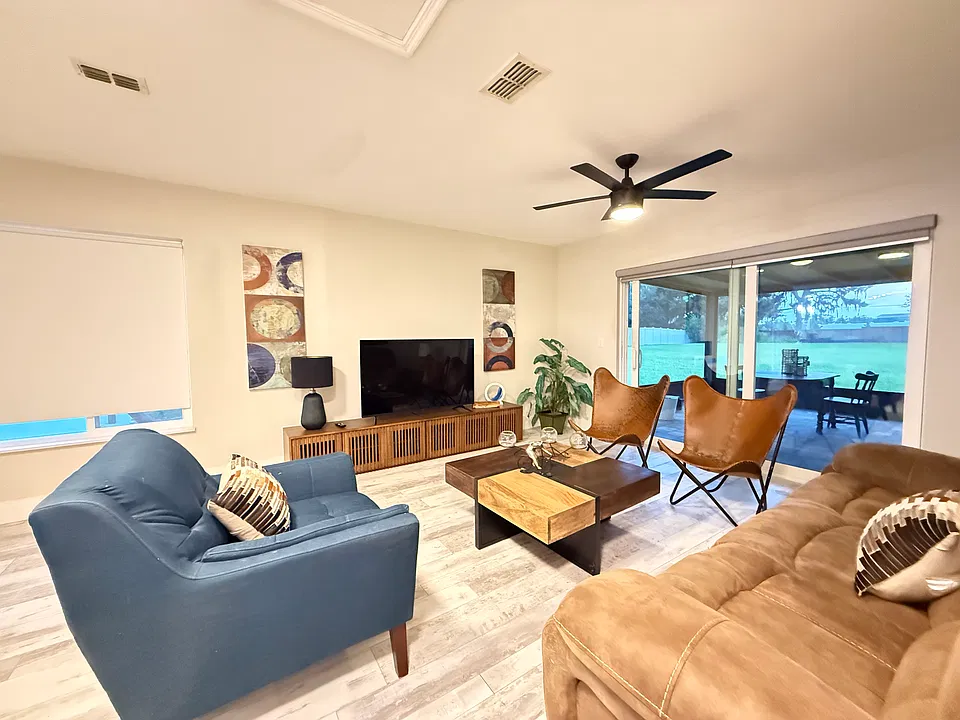 6106 Waterfield Way