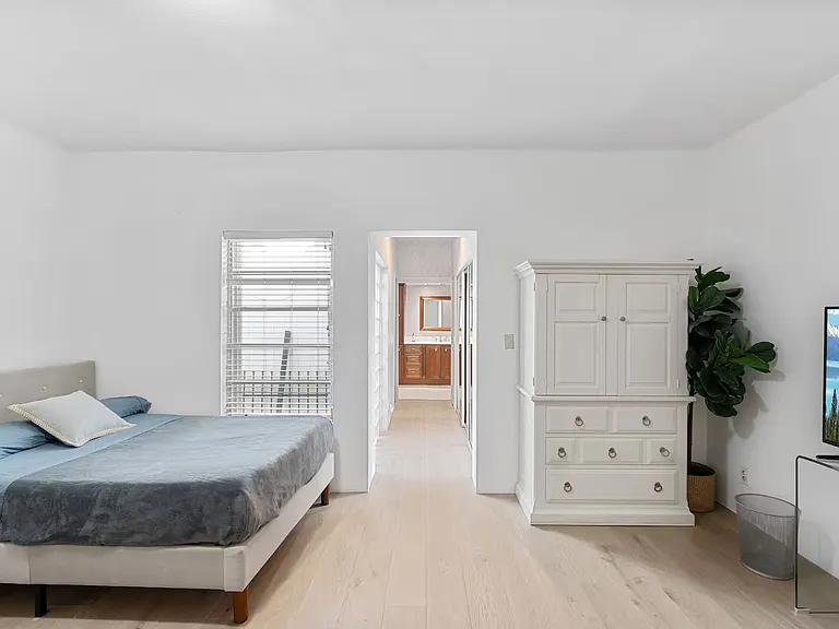 1134 Harrison St — Photo 45