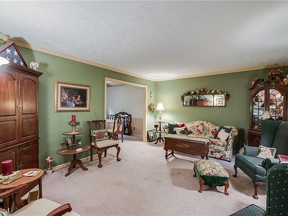 5th image of 1043 Wash Lee Dr