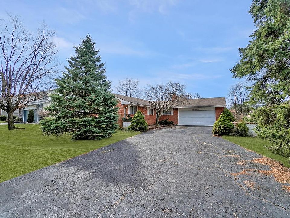 1st image of 2075 Birchview Dr N