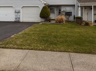 20 Harbor Cir, Freehold, NJ 07728