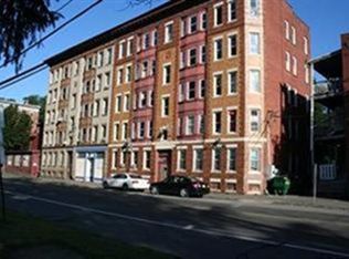 851 Main St APT 1L, Holyoke, MA 01040