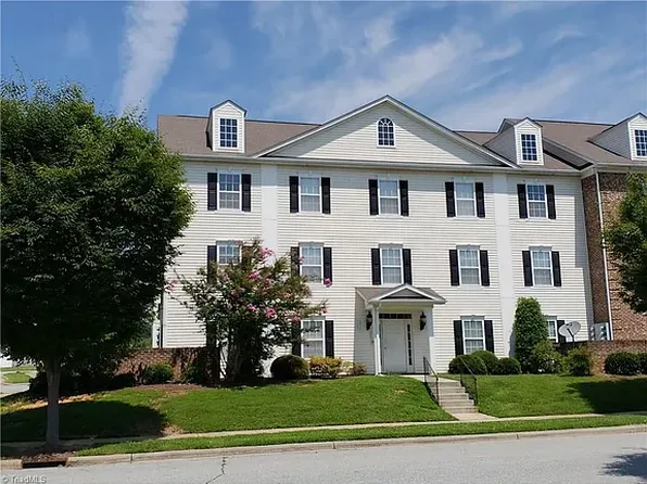 7212 McConnell Dr, Kernersville, NC 27284