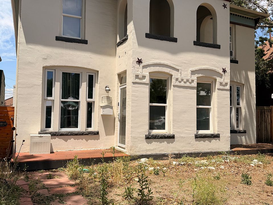 Front of house unit is on right side when looking from street