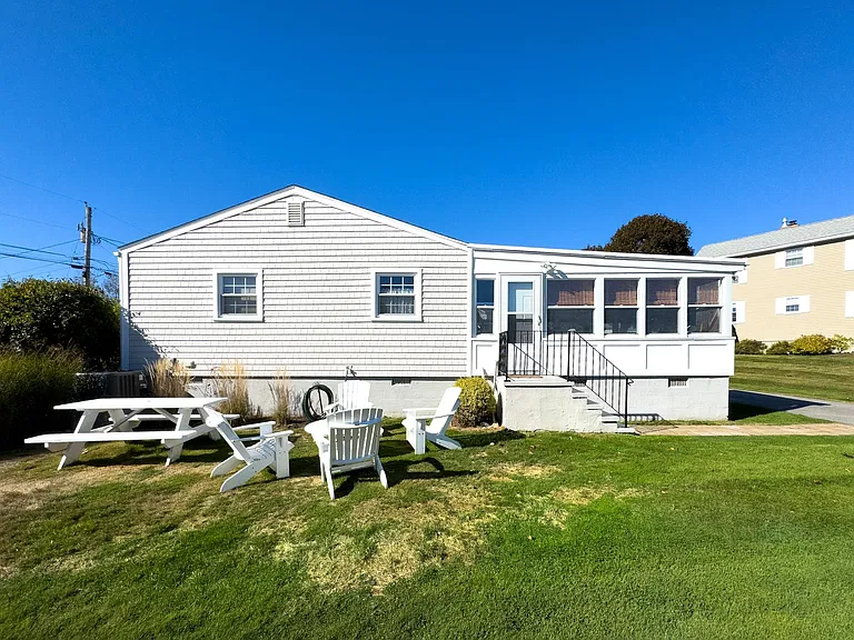 53 Foss Cir — Photo 10