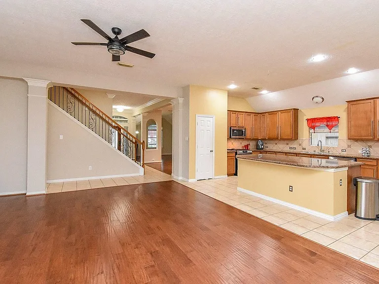28026 Rusty Hawthorne Dr — Photo 7