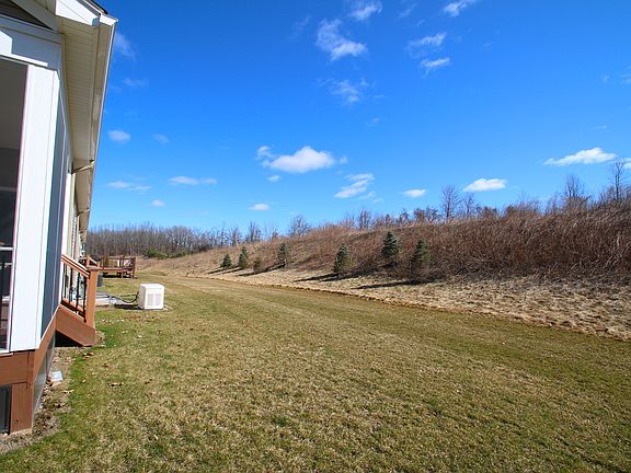 3rd image of 23 Tannon Dr S