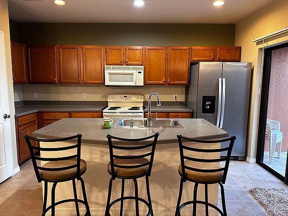 4th image of 30134 Mossbank Dr