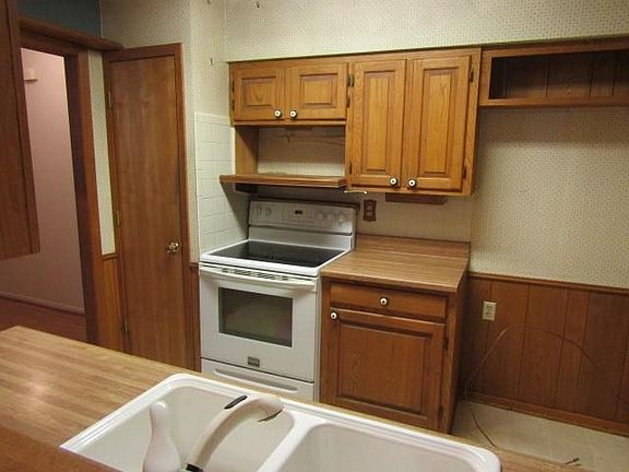 4th image of 2513 Bamboo St