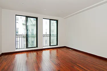 Rented by STAR CITIES INTERNATIONAL PROPERTY CORPORATION