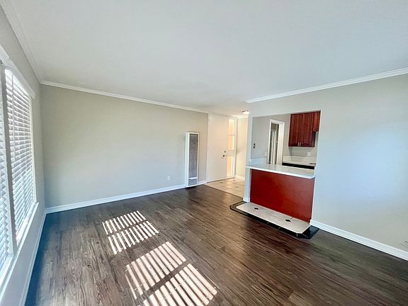 2nd image of 3563 6th Ave APT 8