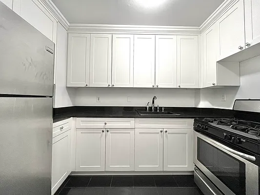 Rented by Oxford Property Group | media 9