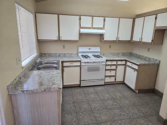 2nd image of 1101 Vintner Ln