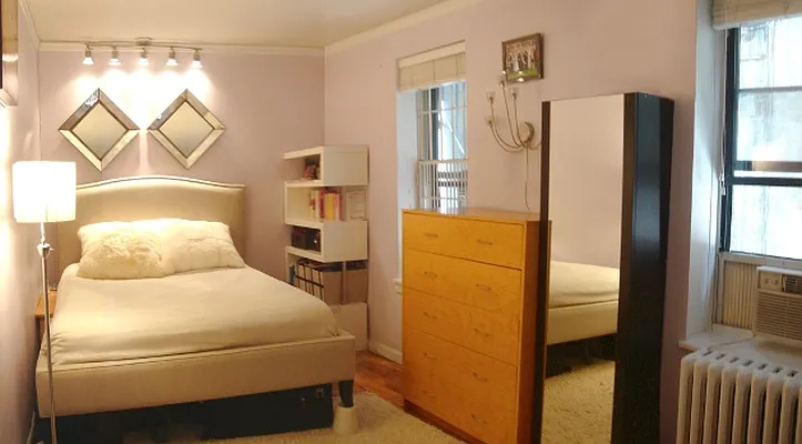 Sold by Maison International | media 1