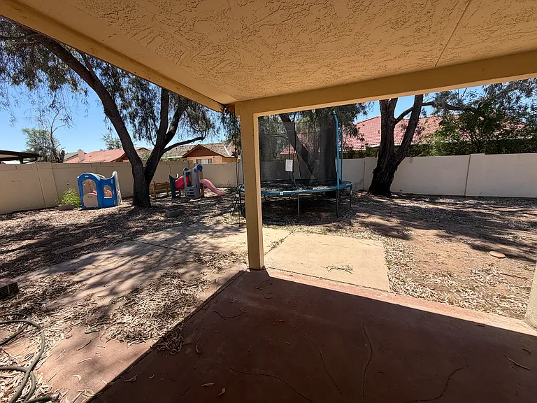 431 E Juanita Ave — Photo 15