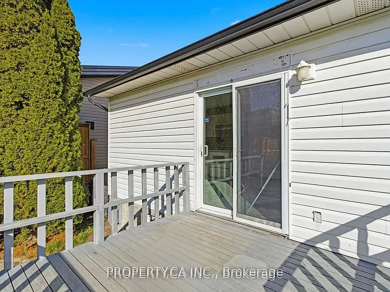 194 Merritt Ave — Photo 31