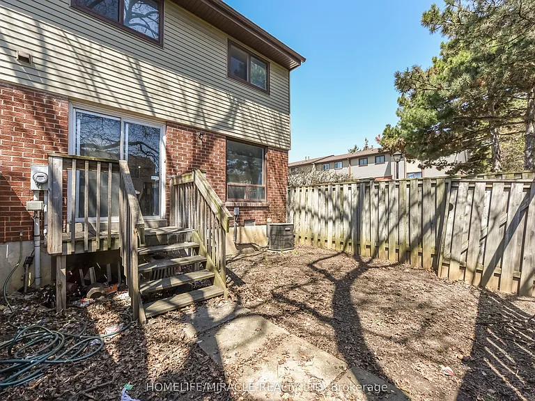 72 Carleton Pl #72 — Photo 6