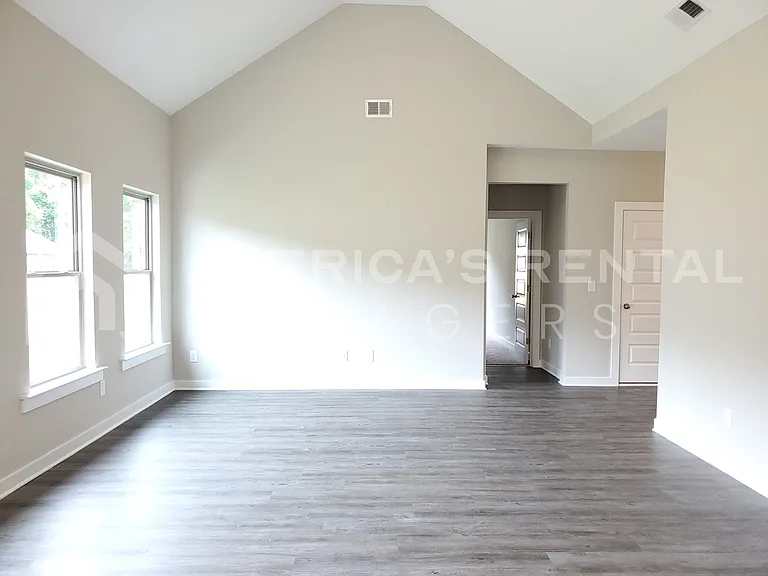 101 Ballington Way — Photo 5