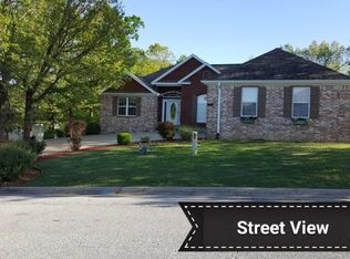 4 N Hillcrest Ln, Bentonville, AR 72712