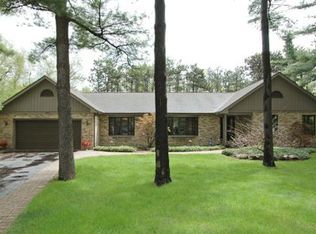 5712 Chris Ln, Crystal Lake, IL 60014