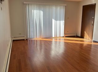 4529 Maple Ave #1S, Brookfield, IL 60513