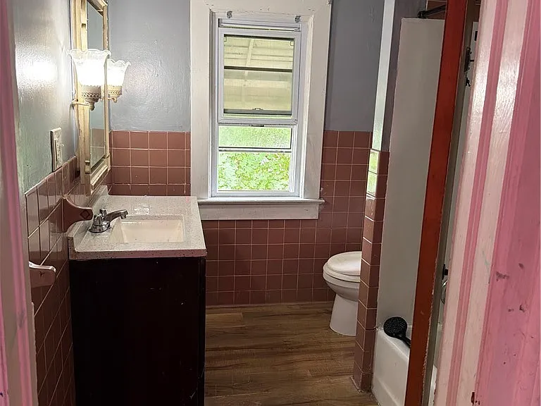 2209 Pierce Ave — Photo 9