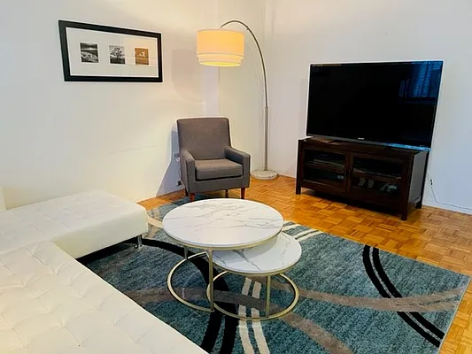 Rented by Manhattan Management Group | media 54