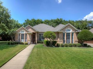 6812 Kennedy Dr, Colleyville, TX 76034