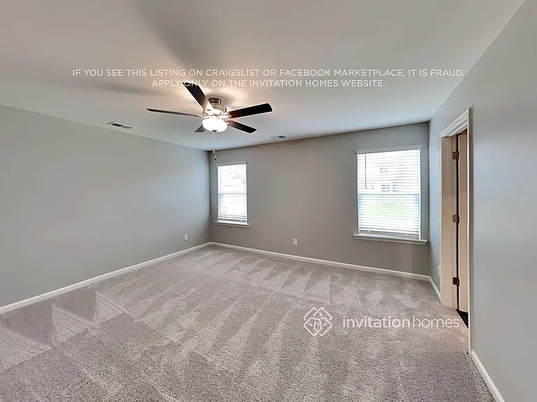 136 Webster Cir — Photo 10