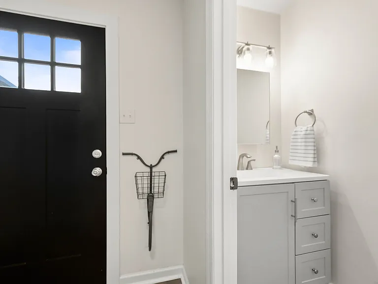 105 Steiner Rd — Photo 18