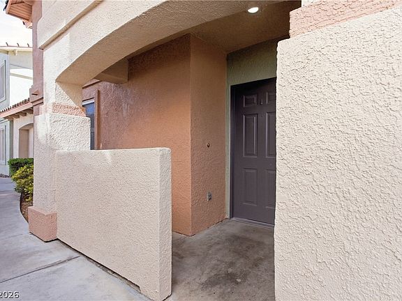 5th image of 350 S Durango Dr Unit 120