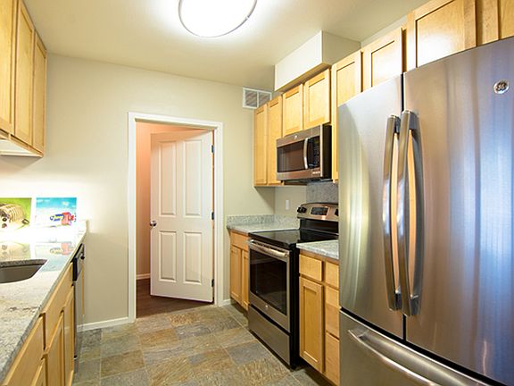 5th image of 900 108th Ave NE APT 311