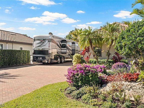 3rd image of 13755 Golden Palms Cir