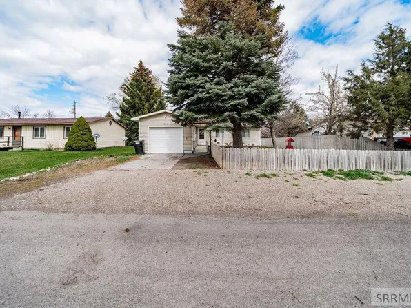 202 Adams St, Firth, ID 83236