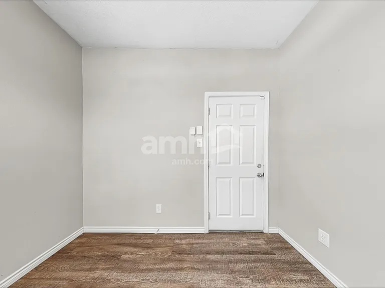 2423 Lofty Falls Ct — Photo 9