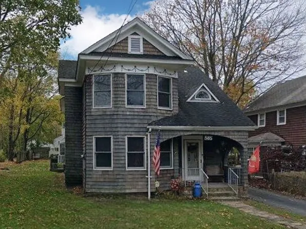 585 Roanoke Ave, Riverhead, NY 11901