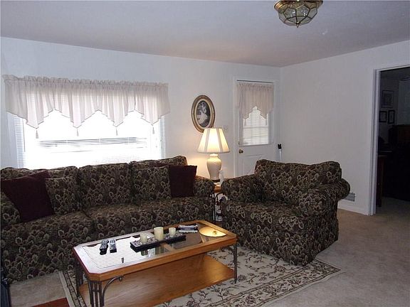4th image of 3630 E State Road 32
