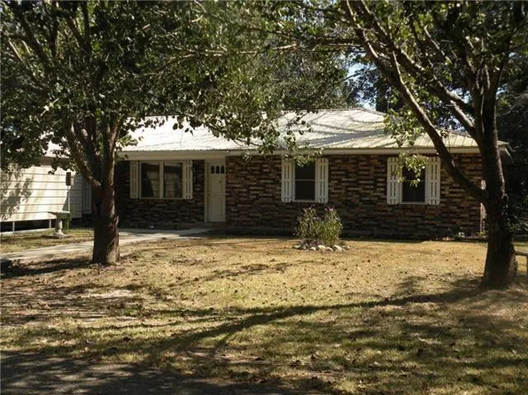 42075 Garden Dr, Ponchatoula, LA 70454