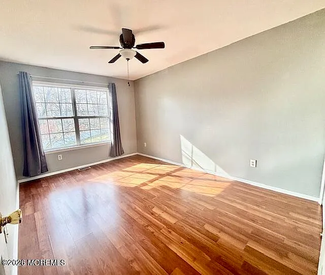 116 Wellington Ct — Photo 16