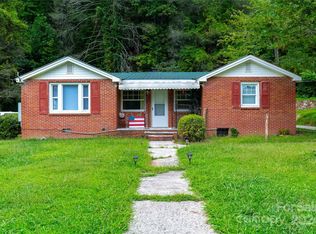 603 Halsbury Ave, Hendersonville, NC 28791