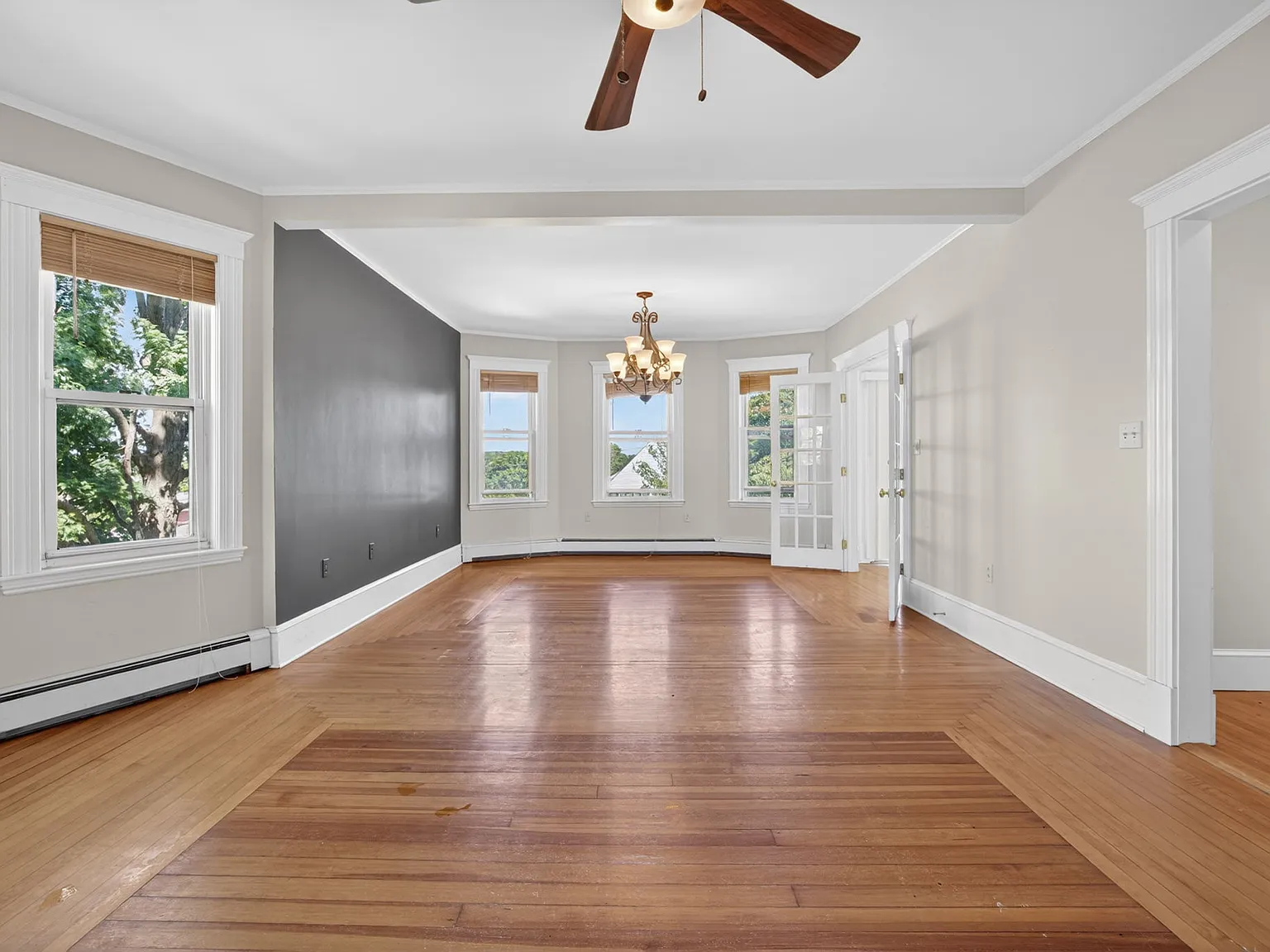 4 bed, 1555 sqft, $4,500 — Photo 4