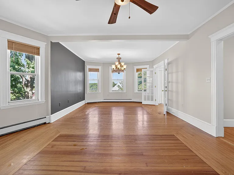 190 Kendrick Ave — Photo 4