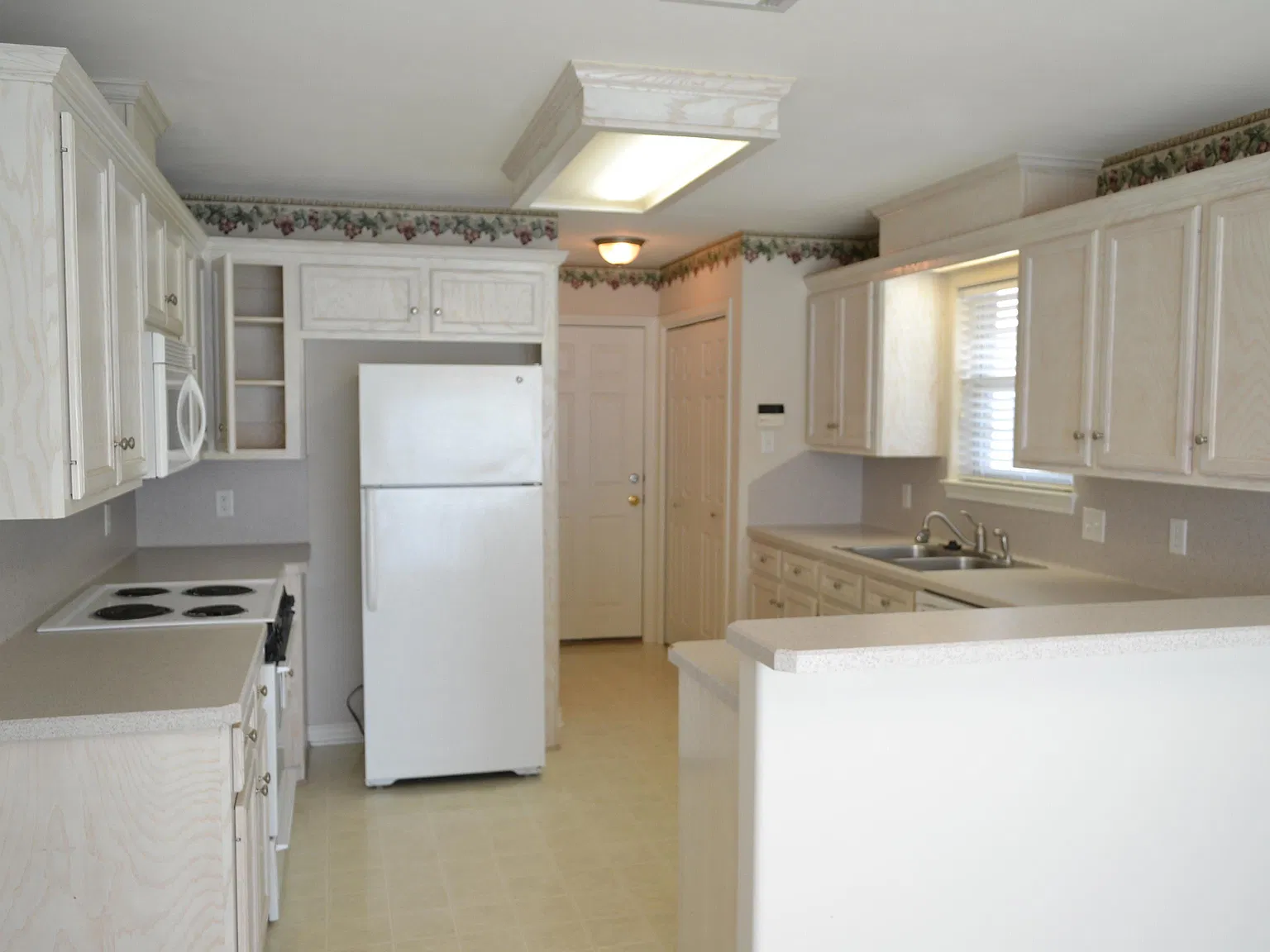 3751 Essen Loop — Photo 4