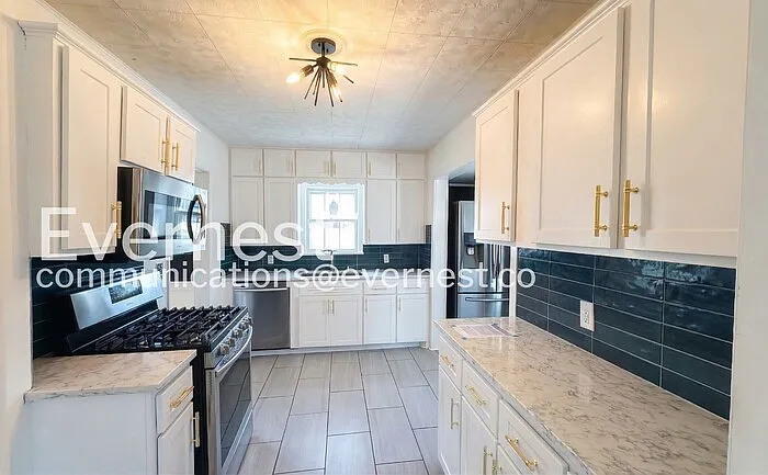 Building Photo - 5513 Reeds Rd