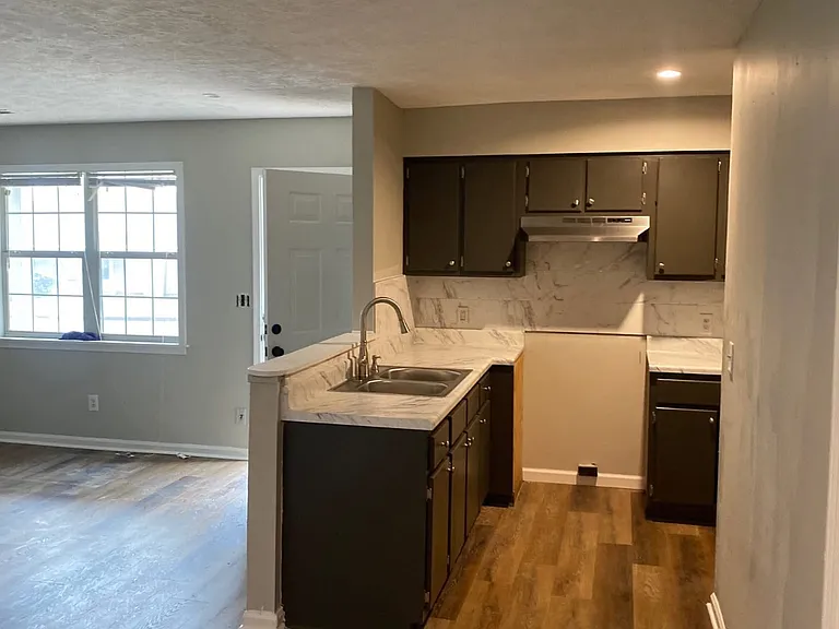 505 Johnson St #L — Photo 2