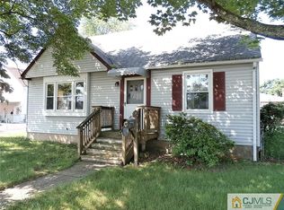 9 Dayton Ave, Middlesex, NJ 08846