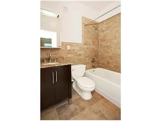 Rented by Douglas Elliman | media 19