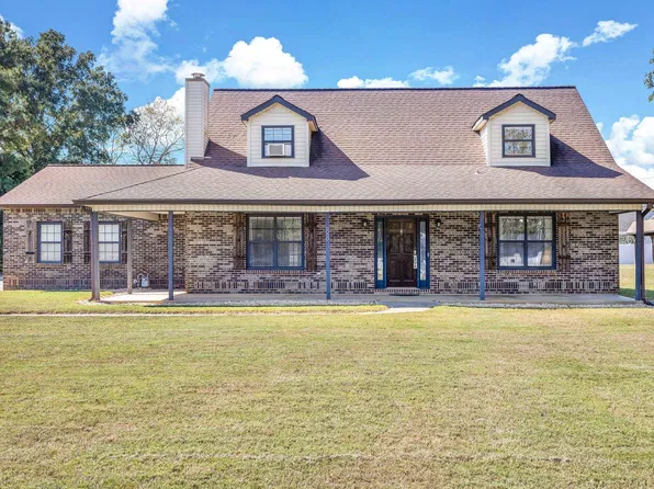 88 Willowbrook St, Decatur, AL 35603